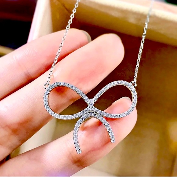 Bow Ribbon 🎀 Necklace - Picture 3 of 4